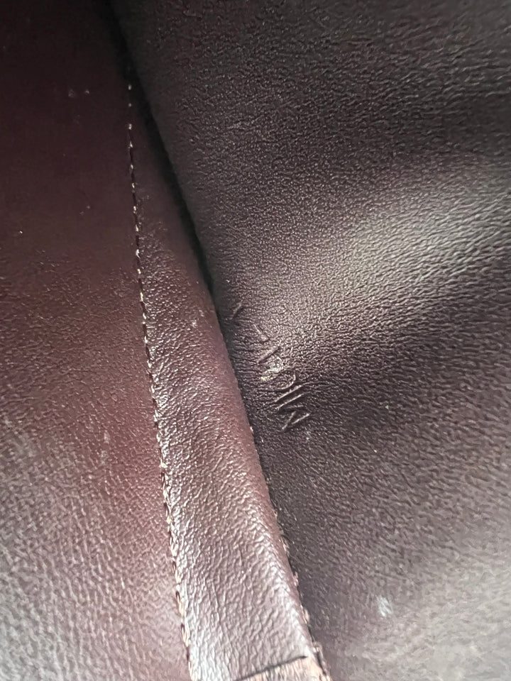 LOUIS VUITTON KISSLOCK WALLET VERNIS