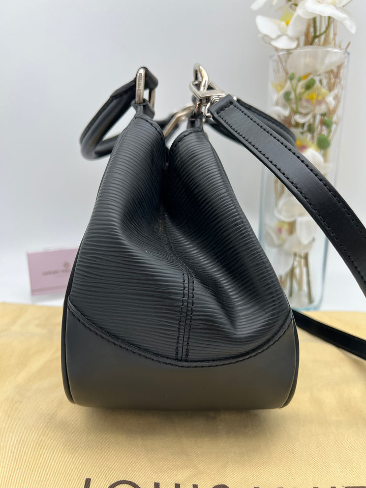 LOUIS VUITTON EPI LEATHER SAC MONTAIGNE