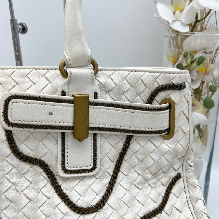 BOTTEGA VENETA WHITE CHAIN AROUND TOTE BAG