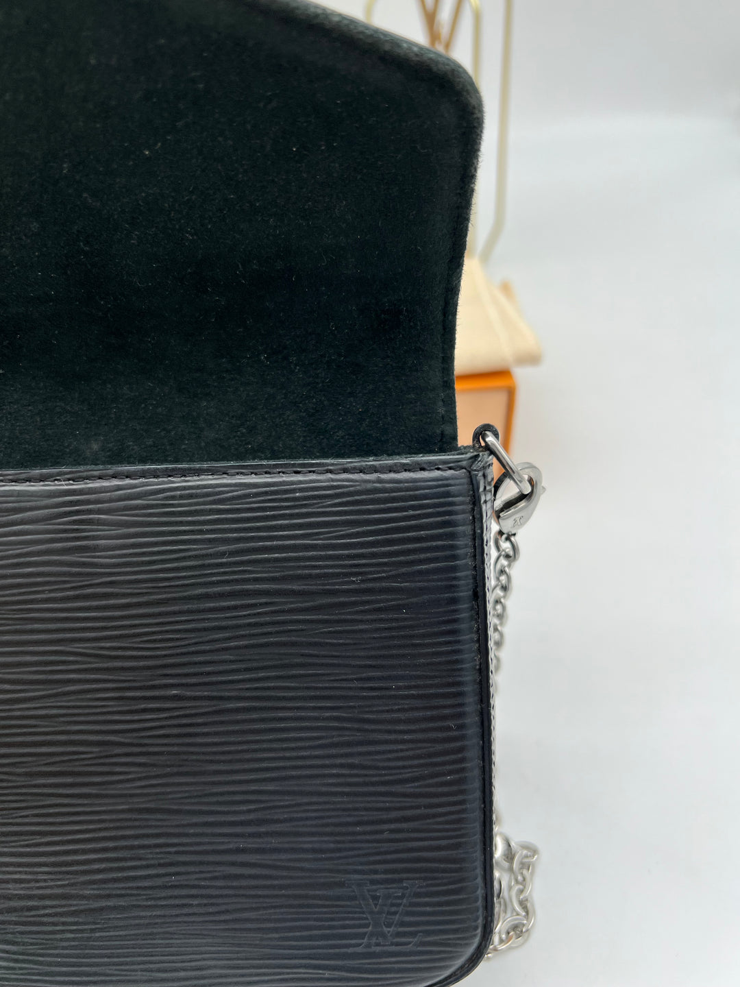 LOUIS VUITTON FELICIE EPI LEATHER