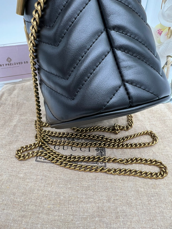 GUCCI MARMONT QUILTED GHW BUCKET BAG