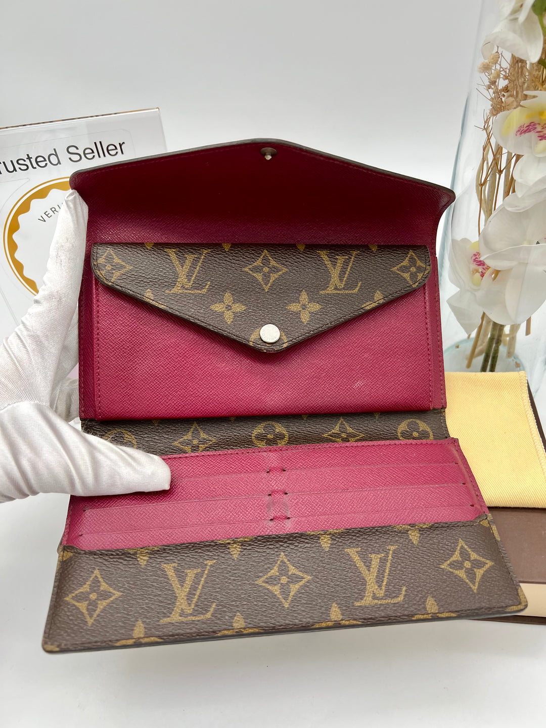 LOUIS VUITTON FUCHIA EPI MARIE WALLET