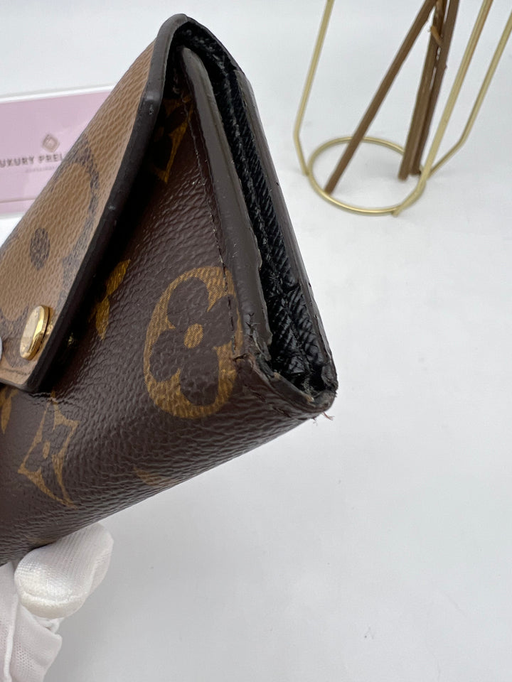 LOUIS VUITTON ZOE WALLET REVERSED