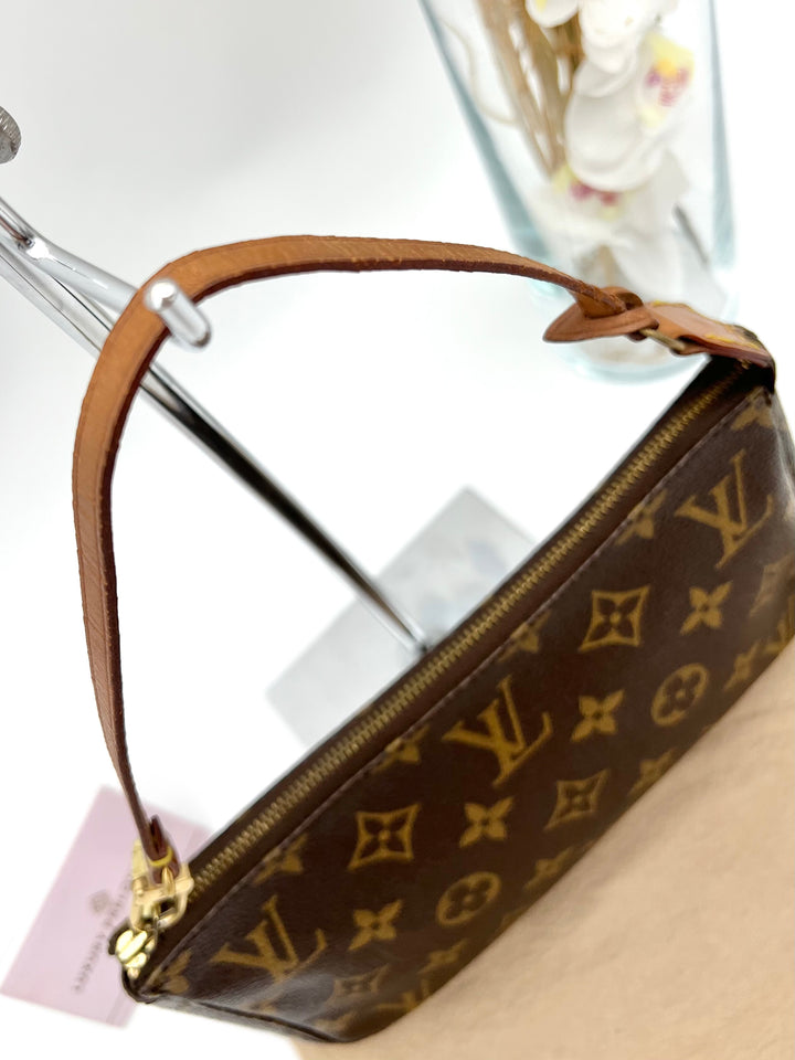 LOUIS VUITTON POCHETTE ACCESSORIES MONOGRAM
