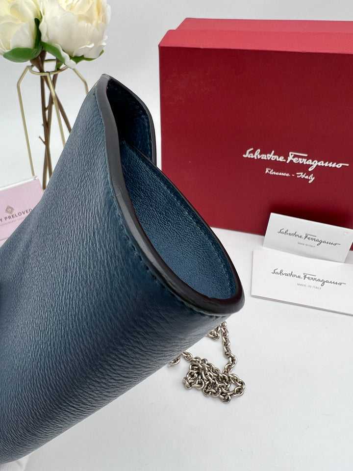 FERRAGAMO GANCINI FLAP SLING BAG