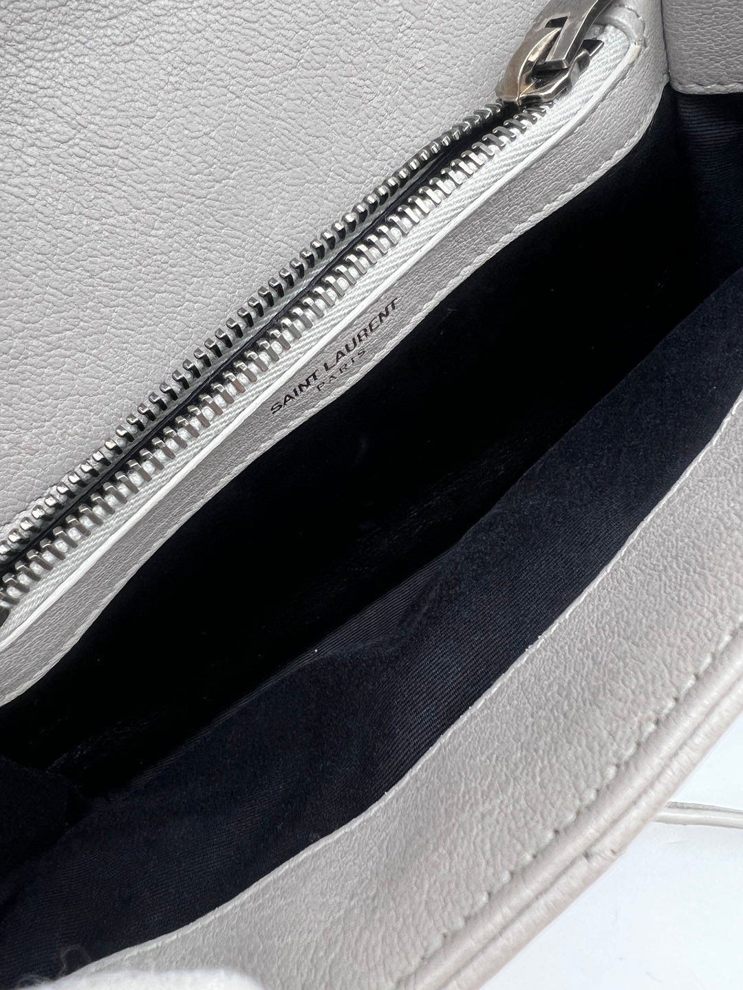 YVES SAINT LAURENT COLLEGE CHEVRON QUILTED BAG SHW MEDIUM