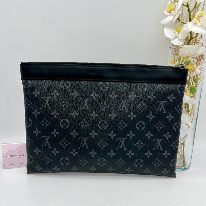 LOUIS VUITTON APPLLO DISCOVERY CLUTCH