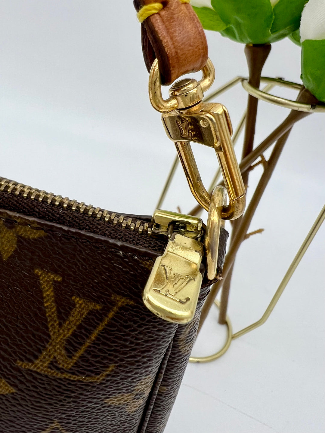 LOUIS VUITTON POCHETTE ACCESSOIRES MONOGRAM