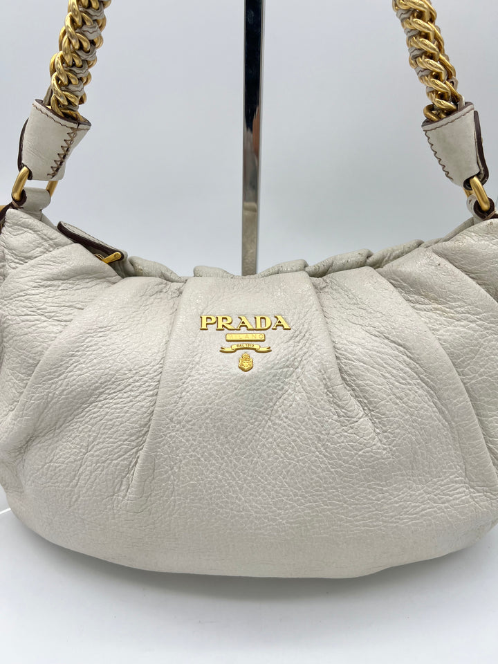 PRADA WHITE LEATHER CHAIN ONE SHOULDER BAG