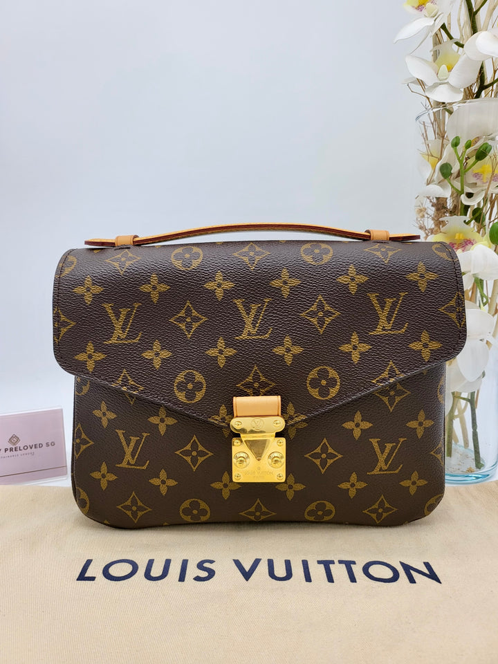 LOUIS VUITTON POCHETTE METIS MONOGRAM