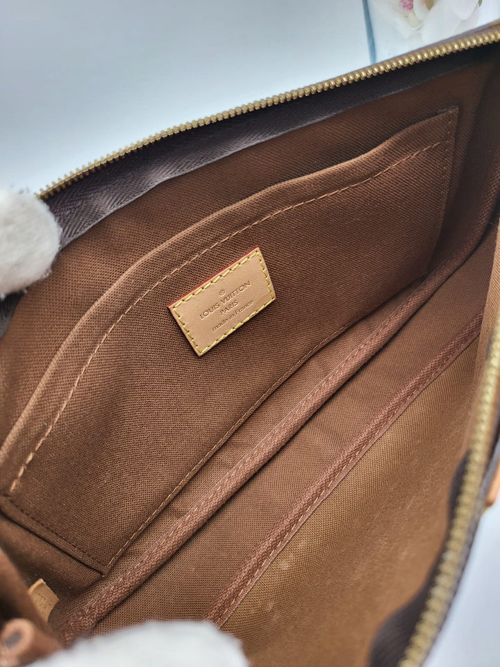 LOUIS VUITTON MULTI POCHETTE