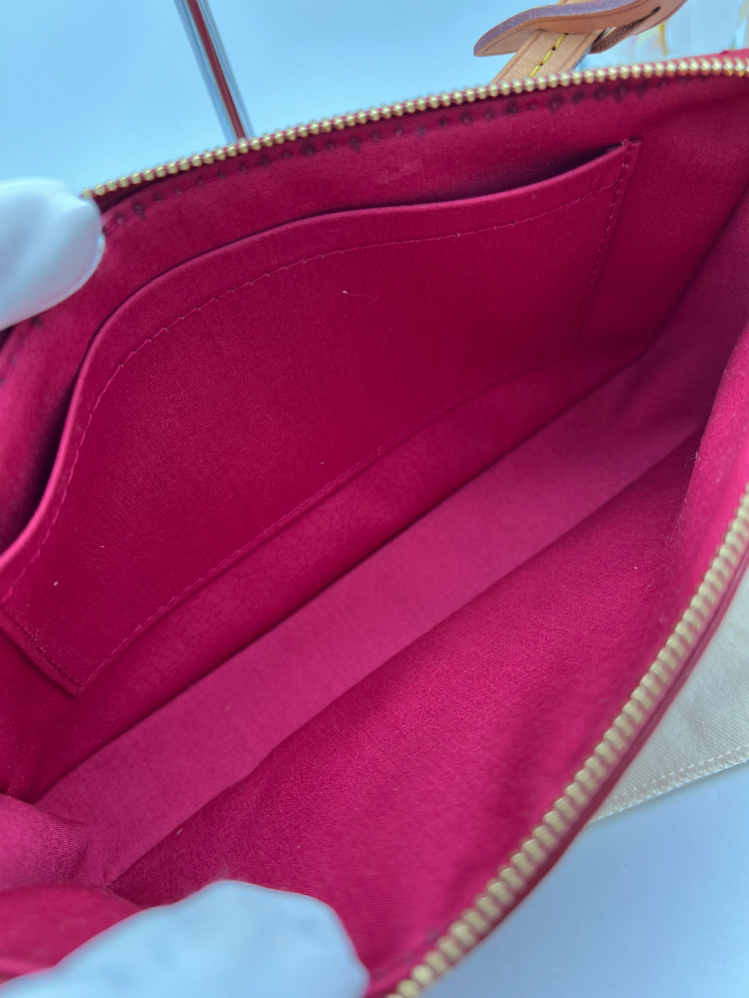 LOUIS VUITTON POCHETTE ACCESSOIRES VERNIS ( NEW MODEL )