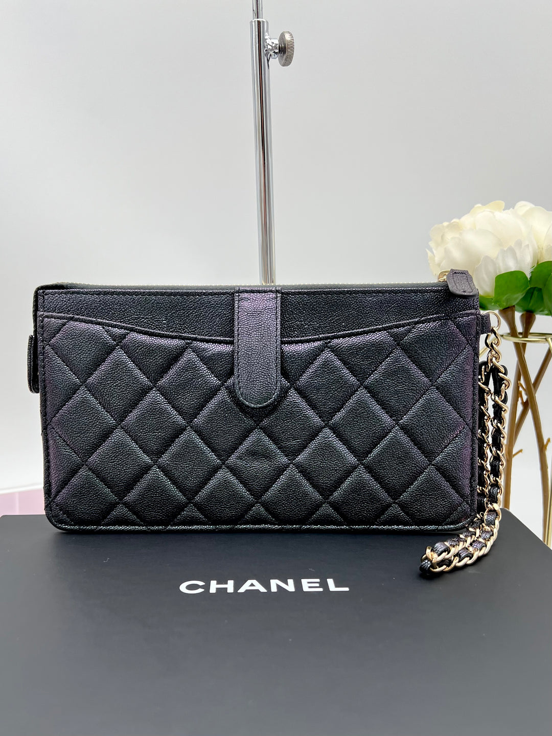 CHANEL CAVIAR CHAIN WRISTLET GHW