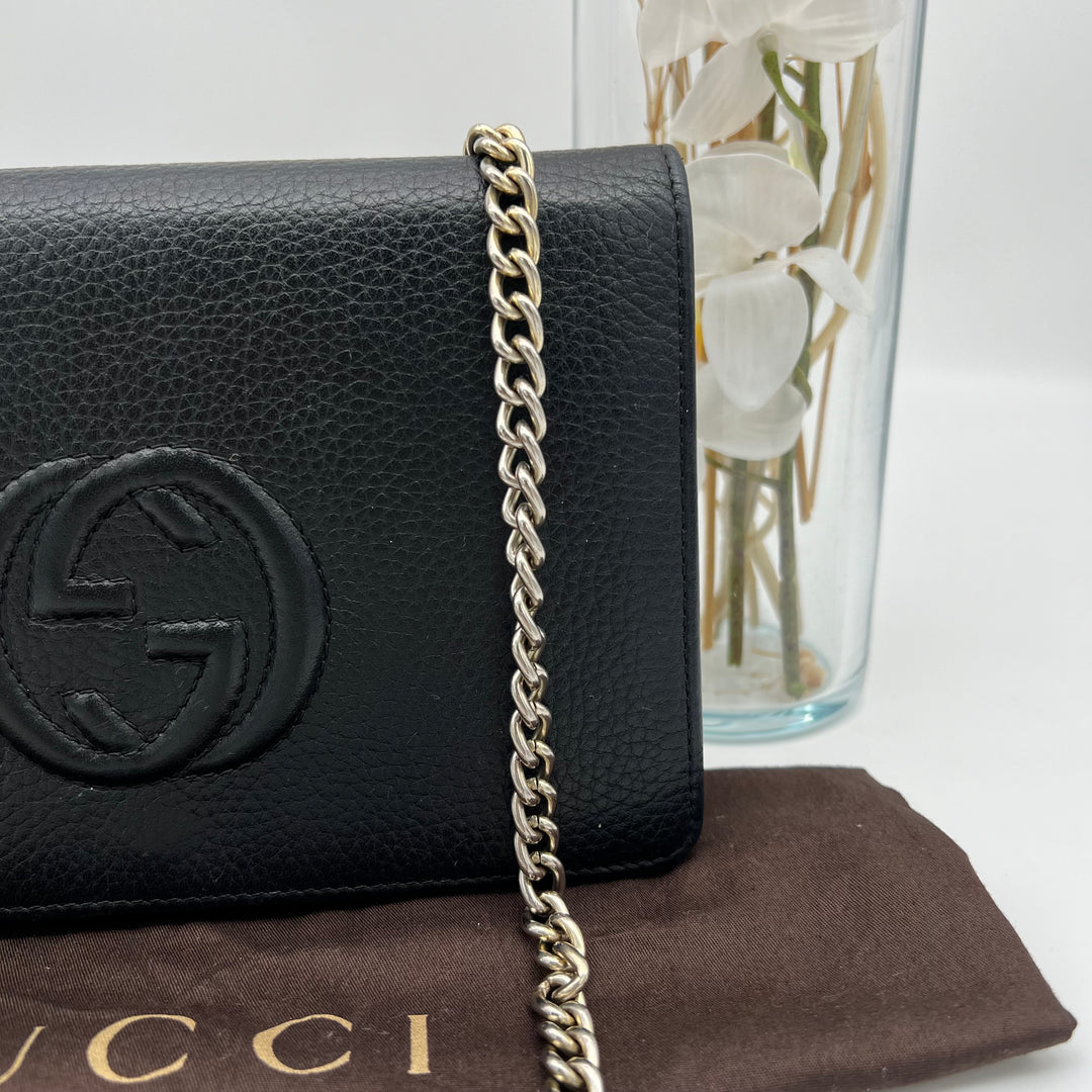 GUCCI GG SOHO WALLET ON CHAIN