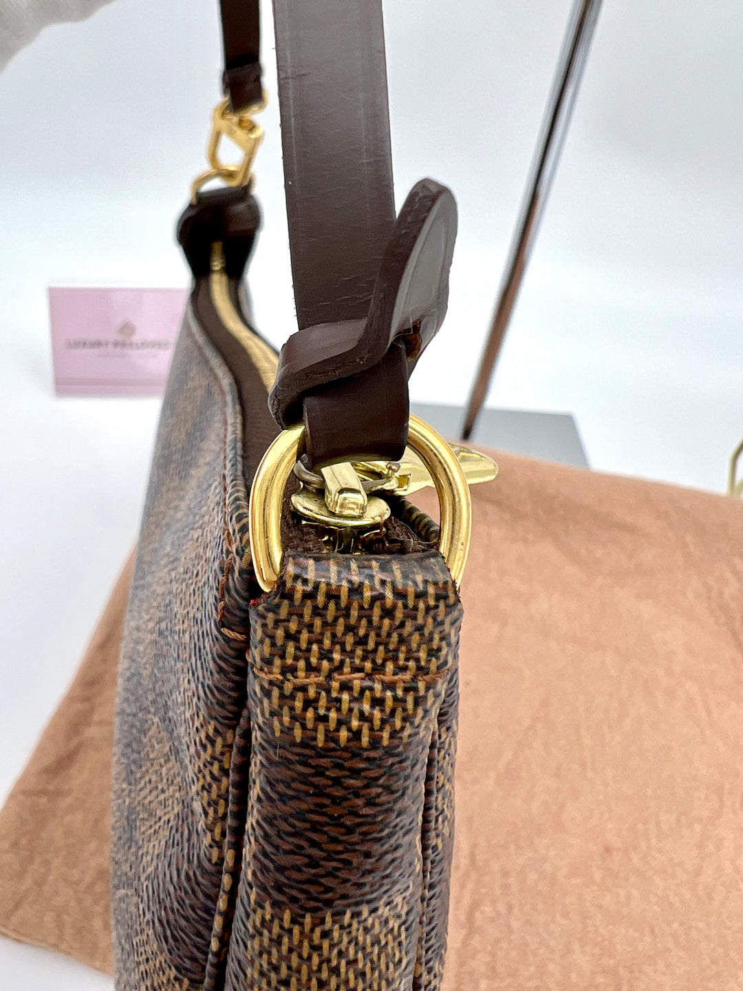 LOUIS VUITTON POCHETTE ACCESSORIES DAMIER