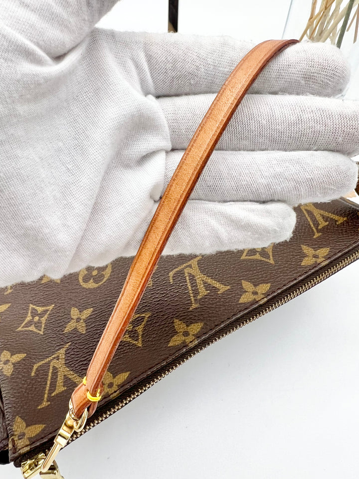 LOUIS VUITTON POCHETTE ACCESSOIRES MONOGRAM