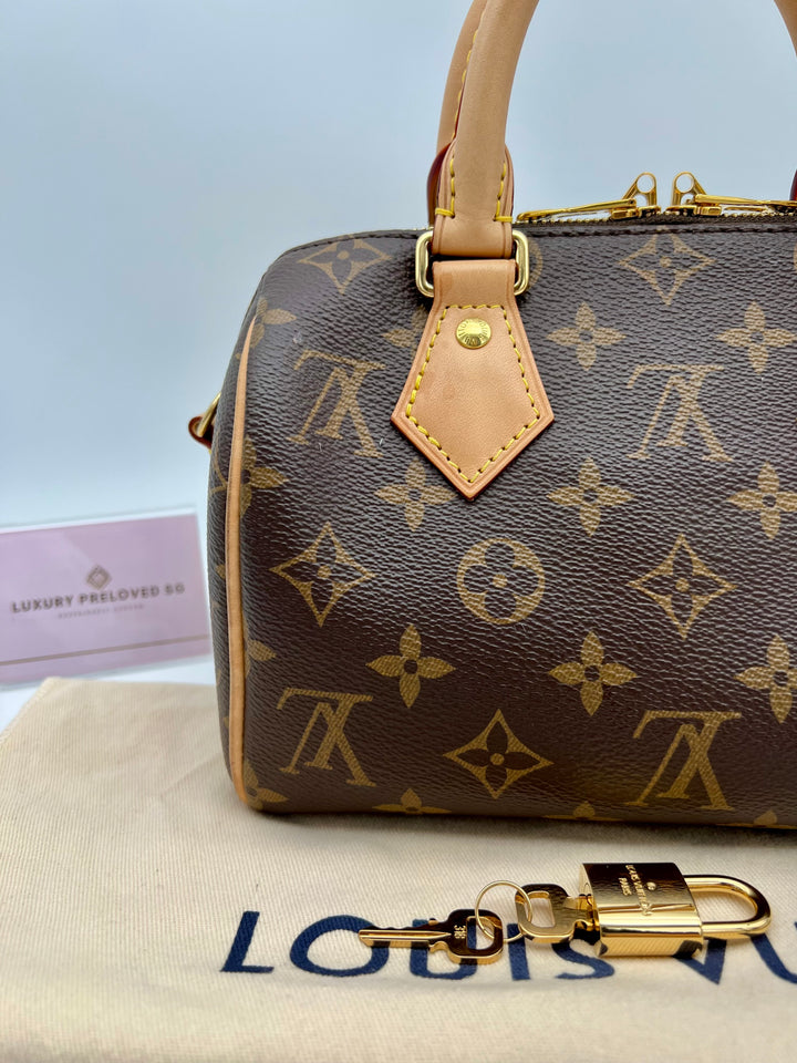 LOUIS VUITTON BANDOULIERE 20 MONOGRAM