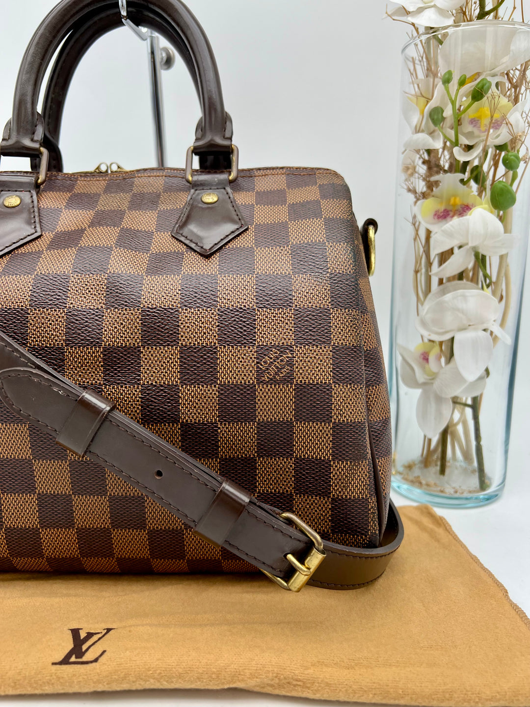 LOUIS VUITTON BANDOULIERE 25 DAMIER EBENE