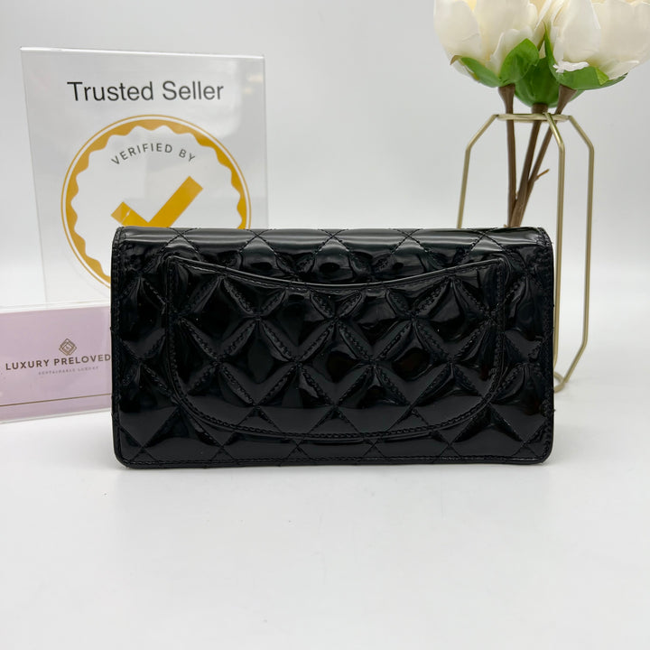 CHANEL BI FOLD NO 19 PATENT WALLET