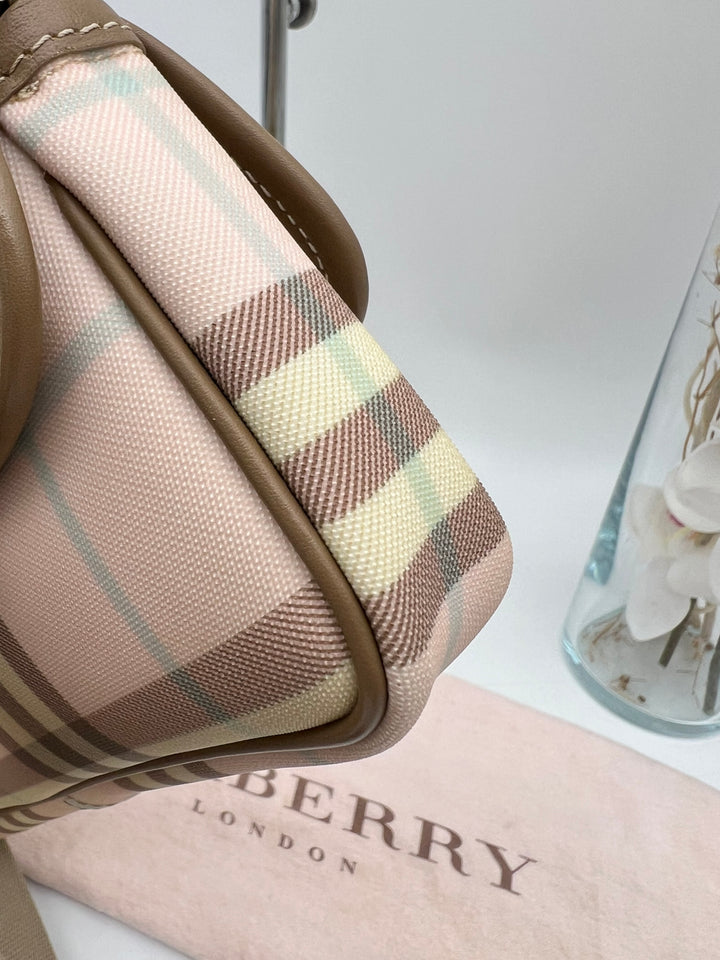 BURBERRY LONDON PVC SHOULDER  BAG W/ WRISTLET