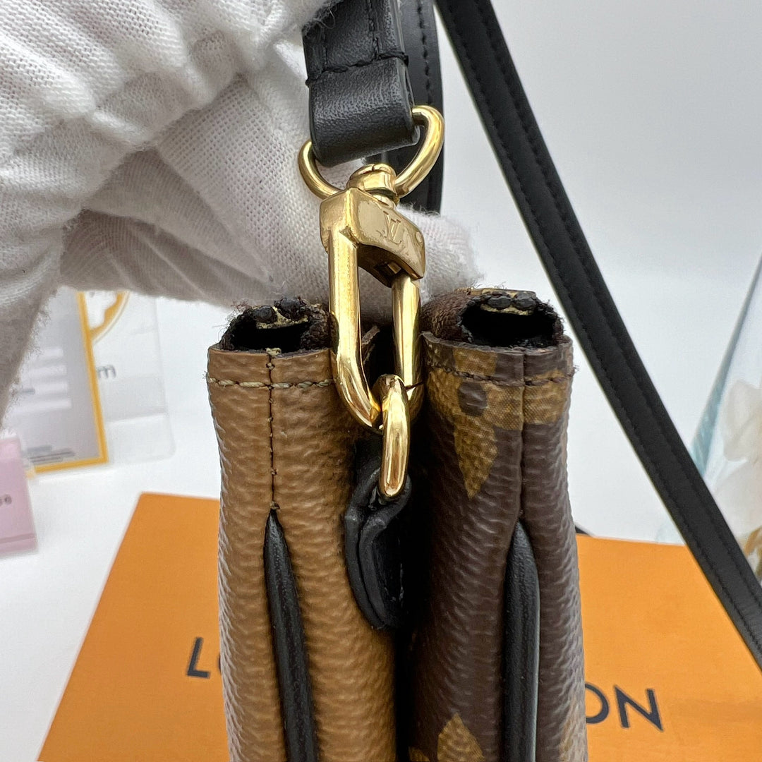 LOUIS VUITTON TWIN POCHETTE REVERSE