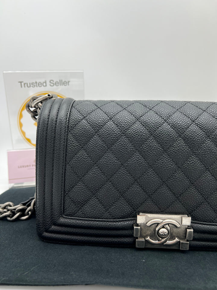 CHANEL CAVIAR OLD MEDIUM BOY