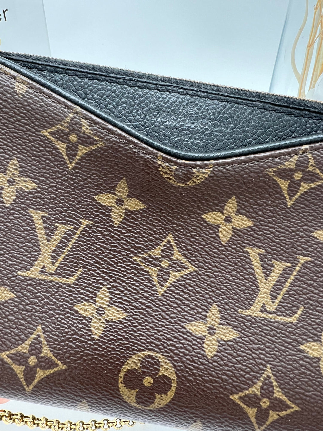 LOUIS VUITTON PALLAS NOIR SHOULDER BAG