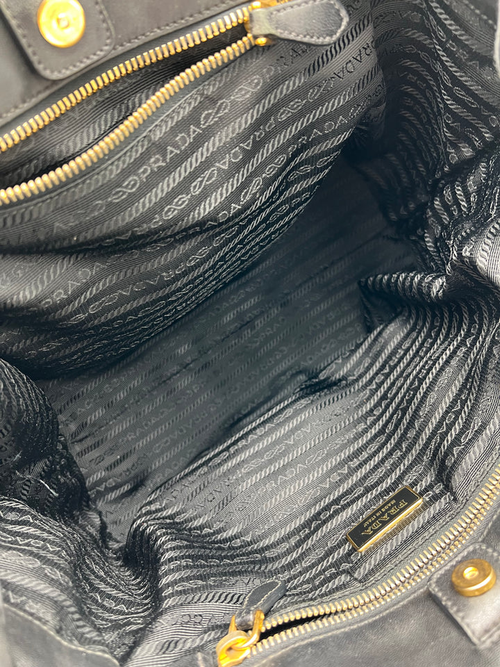 PRADA NYLON PLEATED HANDLE NYLON