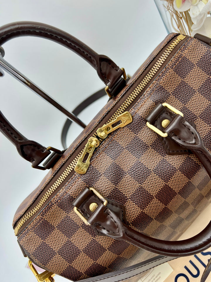LOUIS VUITTON BANDOULIERE 25 DAMIER EBENE
