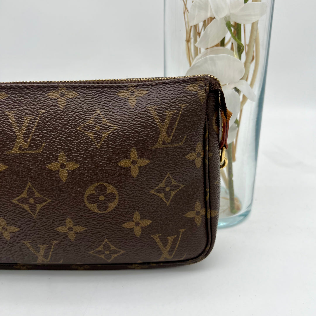 LOUIS VUITTON POCHETTE ACCESSOIRES MONOGRAM