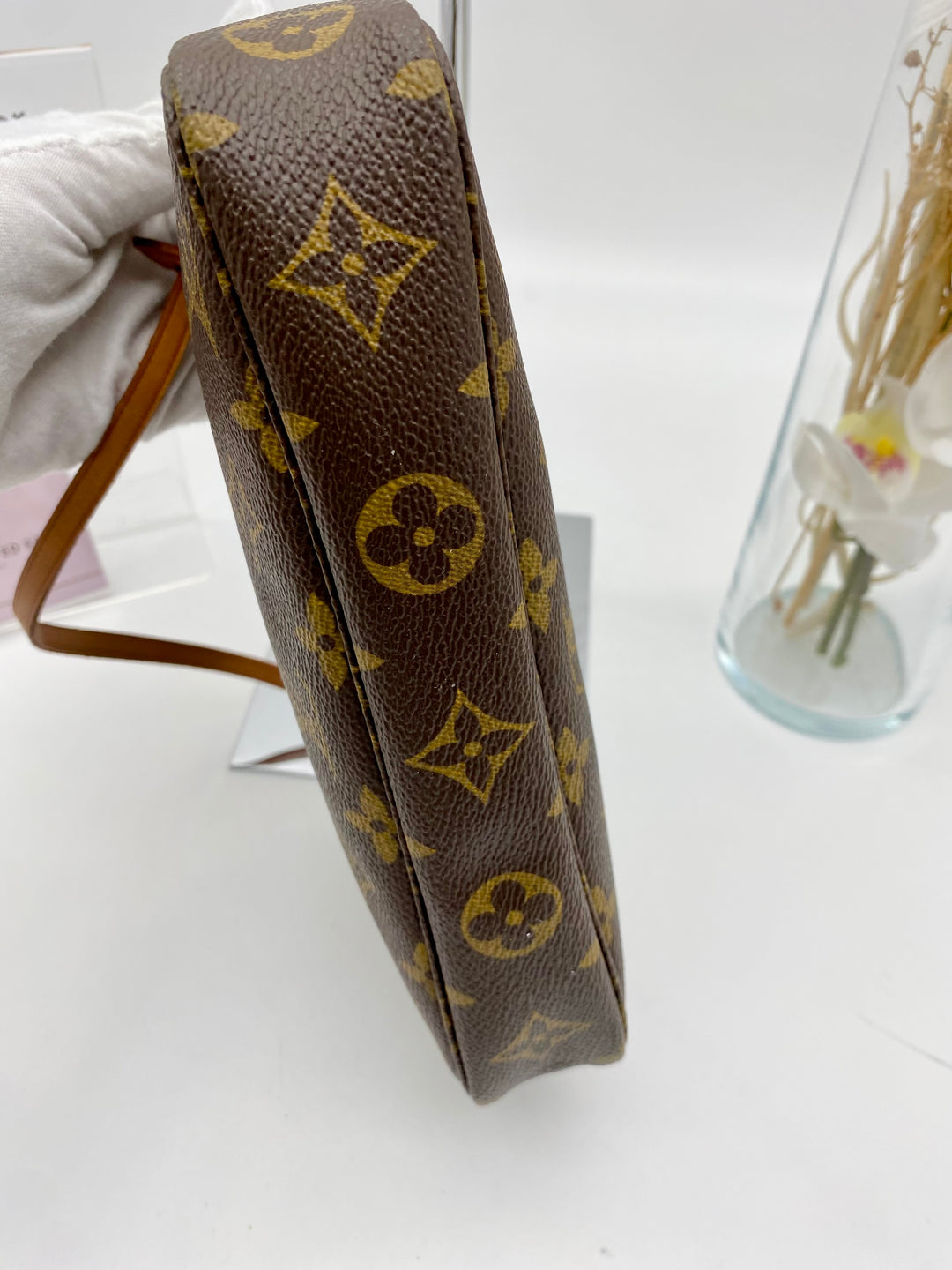 LOUIS VUITTON POCHETTE ACCESSOIRES MONOGRAM