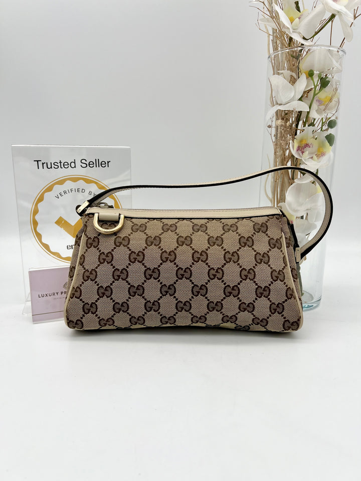 GUCCI VINTAGE GG CANVAS BAGUETTE