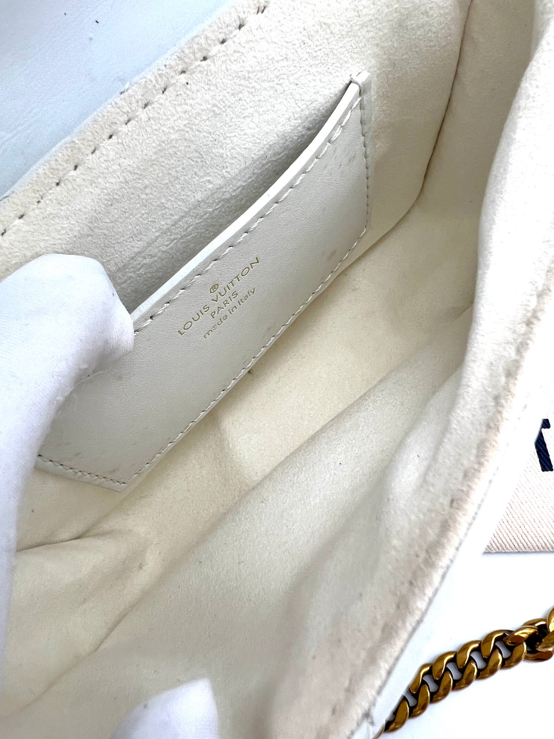 LOUIS VUITTON NEW WAVE MULTI POCHETTE