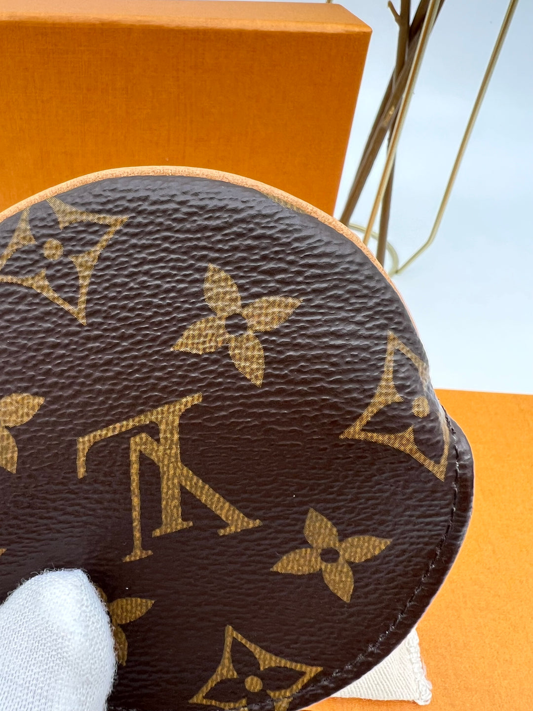 LOUIS VUITTON ROUND COIN PURSE MONOGRAM