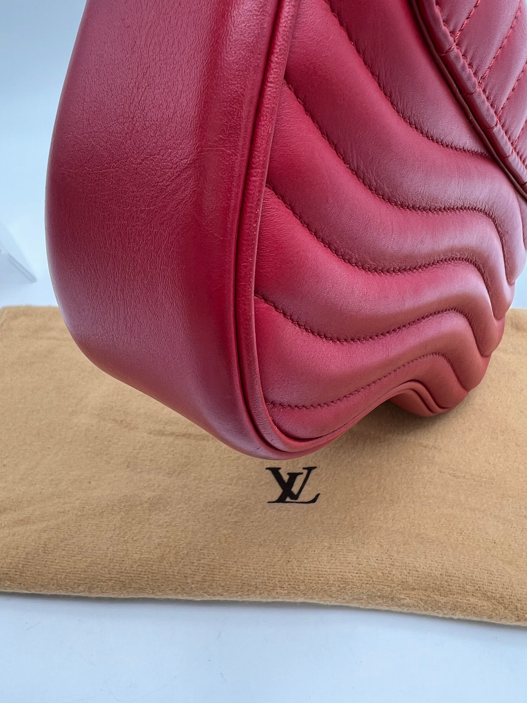 LOUIS VUITTON NEW WAVE CHAIN SHOULDER BAG