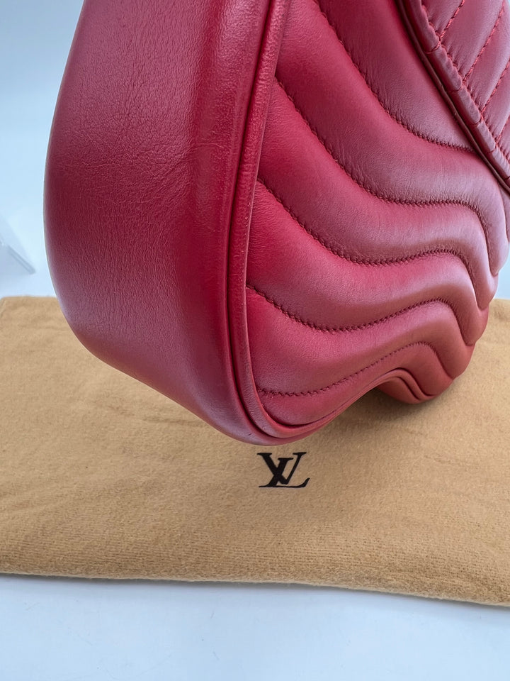 LOUIS VUITTON NEW WAVE CHAIN SHOULDER BAG