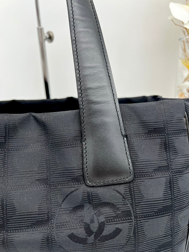 CHANEL TRAVELINE TOTE BAG