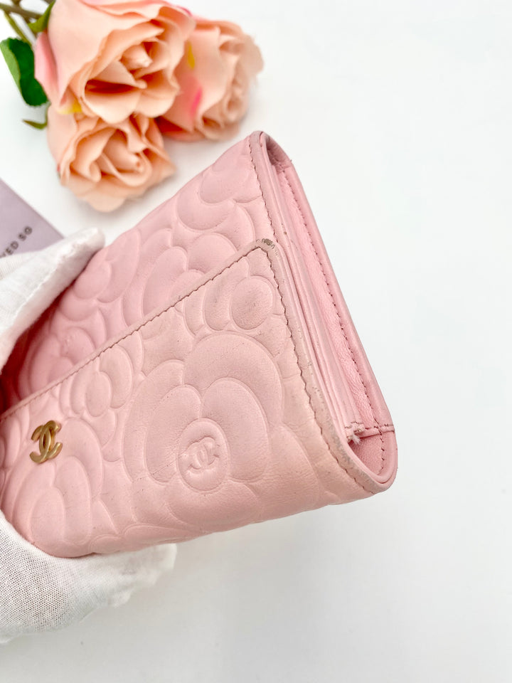 CHANEL CAVIAR CAMELLIA EMBOSSED WALLET