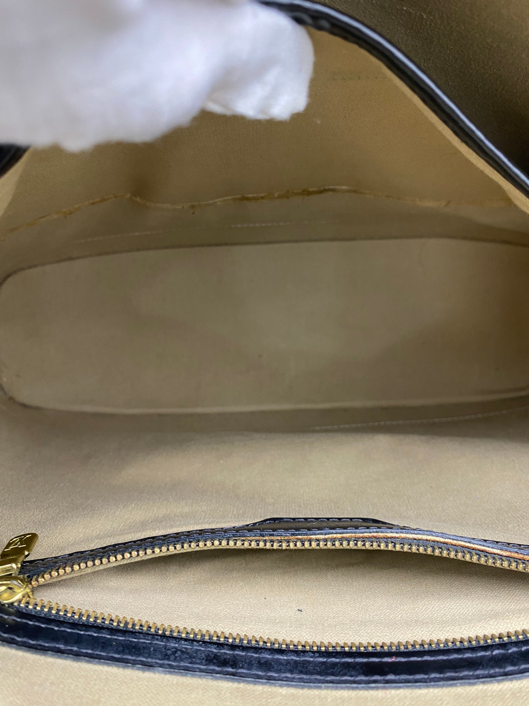 LOUIS VUITTON EPI LUSSAC GM