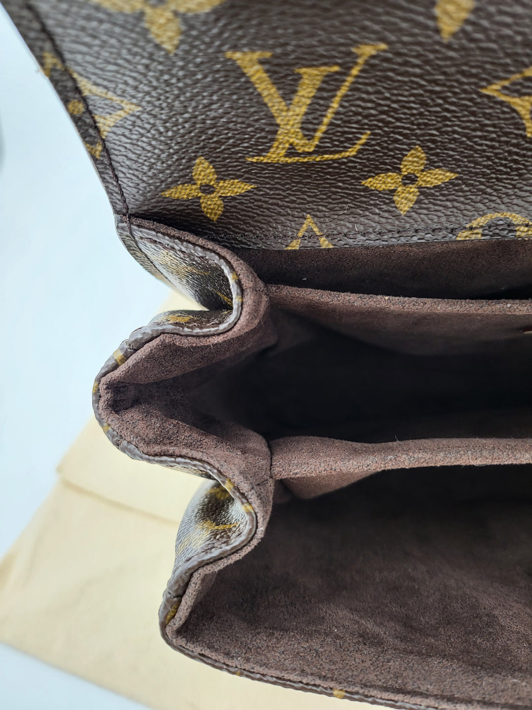 LOUIS VUITTON POCHETTE METIS MONOGRAM