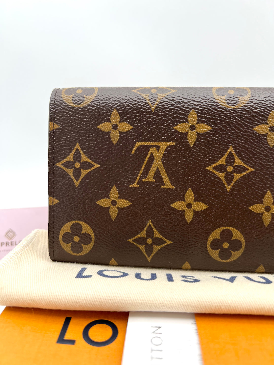 LOUIS VUITTON EMILIE  WALLET ( RFID )