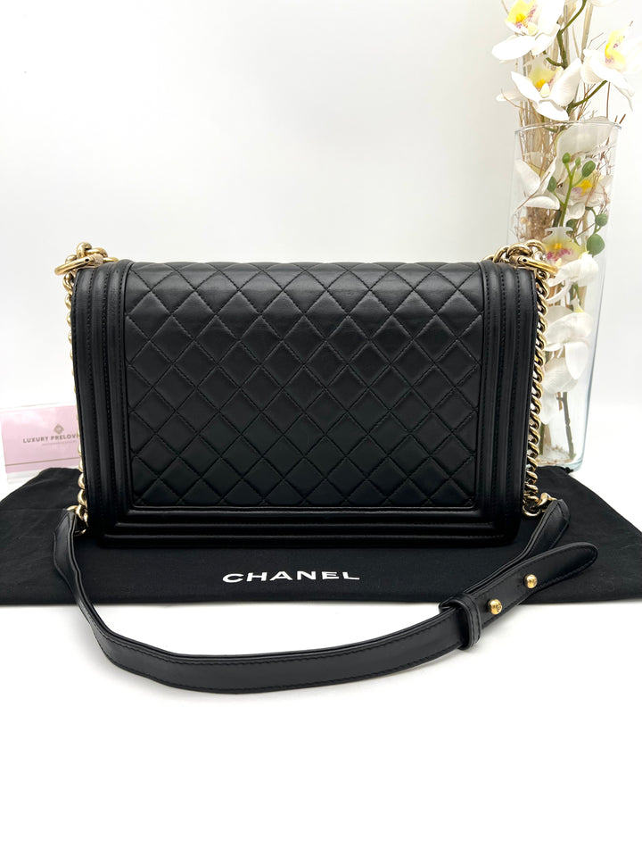 CHANEL LAMBSKIN NEW MEDIUM BOY GHW