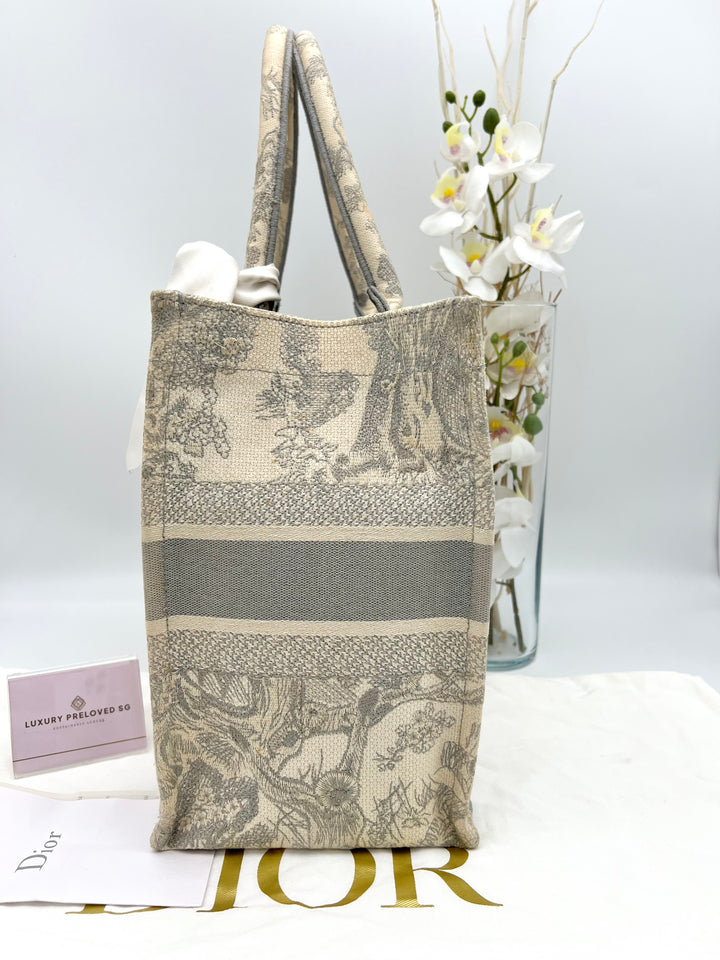 CHRISTIAN DIOR OBLIQUE BOOK TOTE GREY