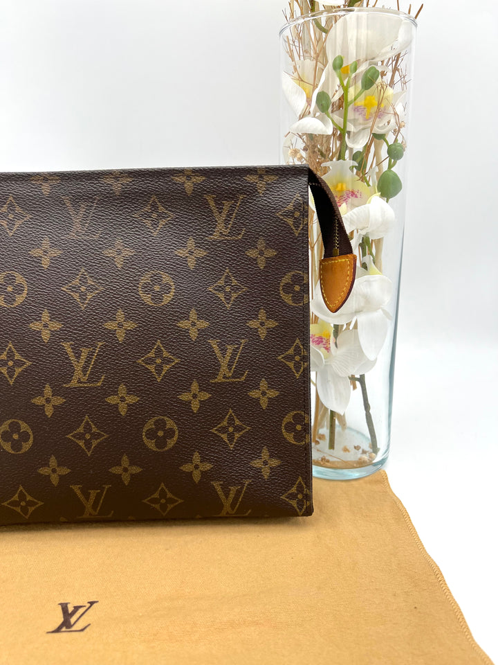 LOUIS VUITTON TOILETRY POUCH