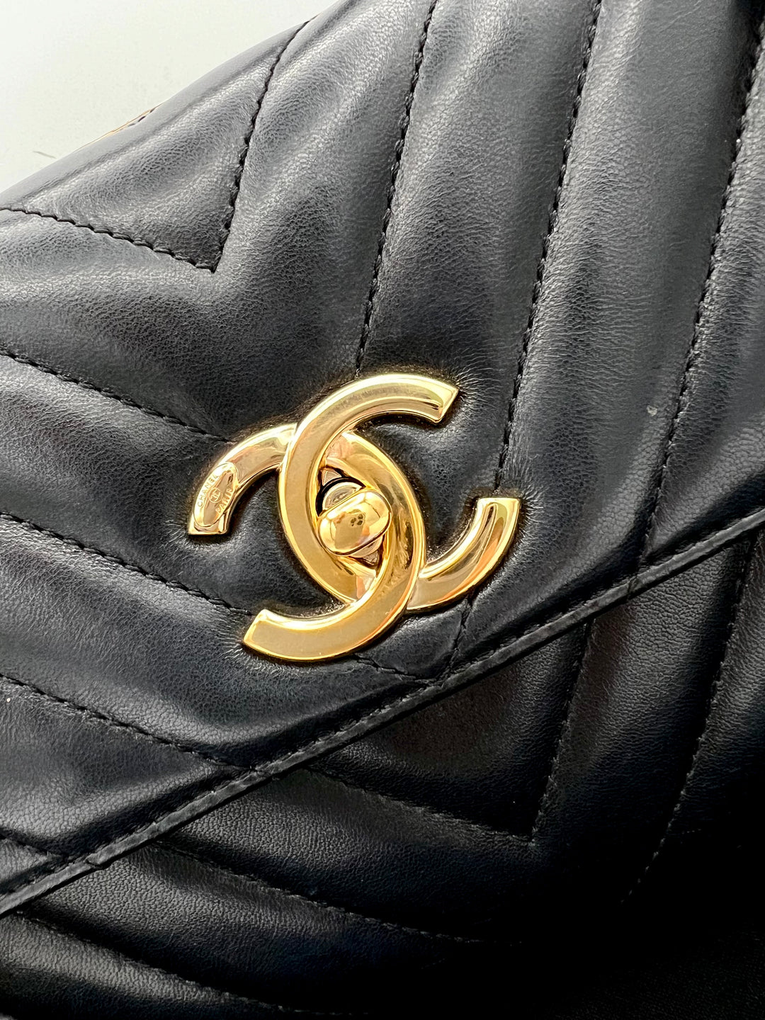CHANEL TRENDY CHEVRON LAMBSKIN NO.25