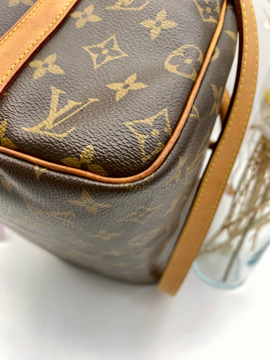 LOUIS VUITTON BANDOULIERE 30 MONOGRAM