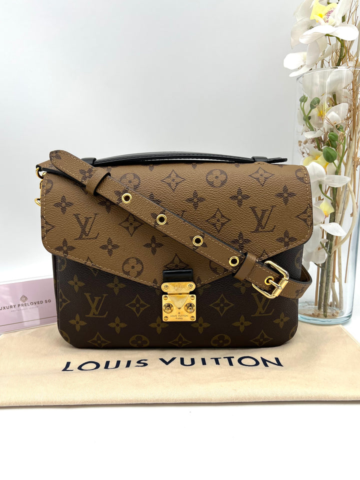 LOUIS VUITTON POCHETTE METIS MONOGRAM REVERSED