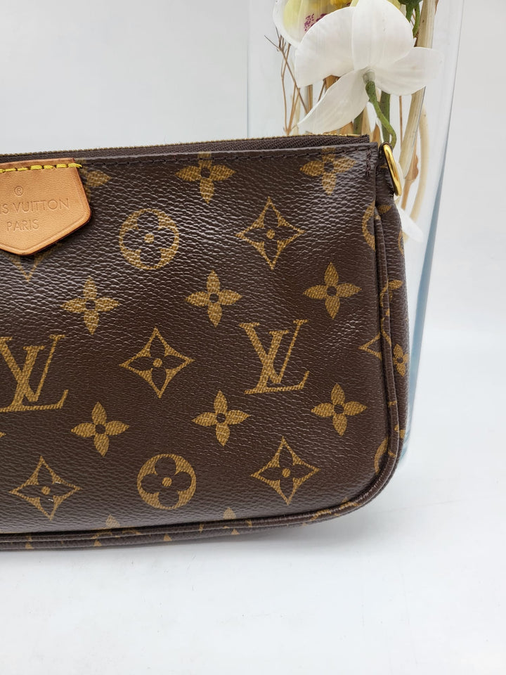 LOUIS VUITTON MULTI POCHETTE