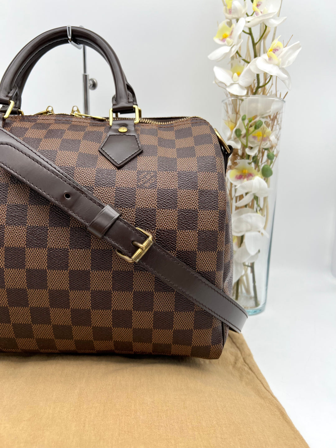 LOUIS VUITTON BANDOULIERE 30 DAMIER EBENE