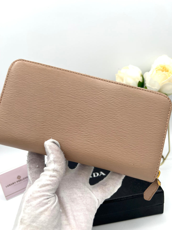 PRADA WALLET ZIP LONG SAFFIANO LEATHER